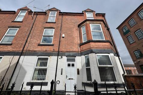 5-bed terraced on Newdigate Villas, Nottingham, £2,665/mo