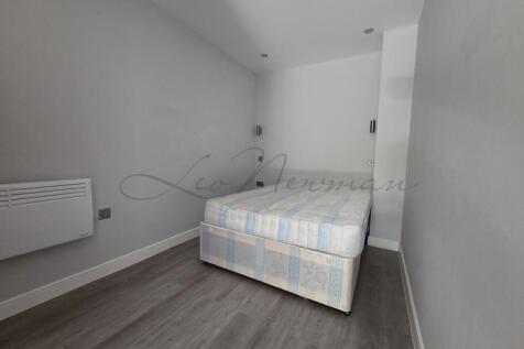 Woodlands Business Village, Basingstoke, RG21 photo 4