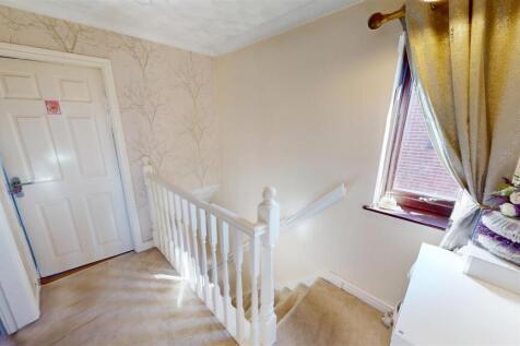 Clipsley Crescent Landing