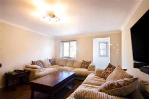 Barnum Court, Rodbourne, Swindon, Wiltshire, SN2 photo 3