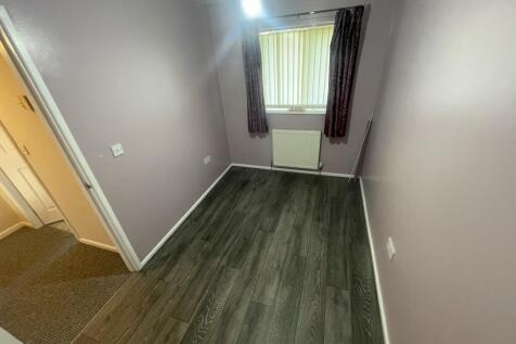 Warton avenue photo 4