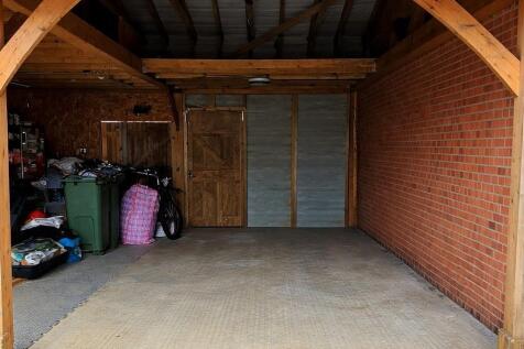 26 Lake Drive Car Barn.jpg