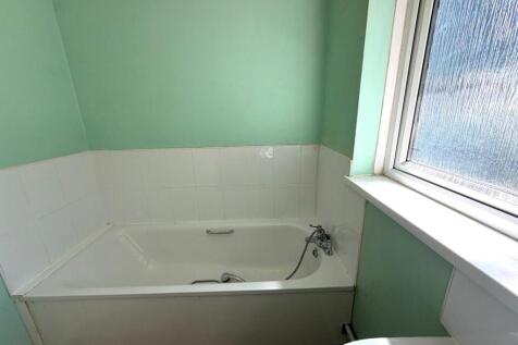 Bathrom.JPG