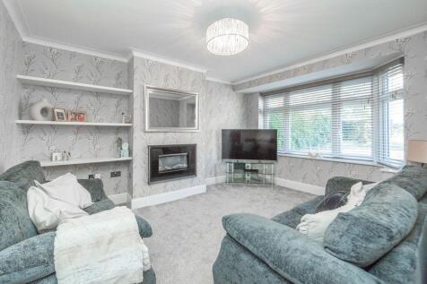 KITCHEN, DINER AND LIVING ROOM
