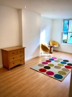 Lounge/bedroom