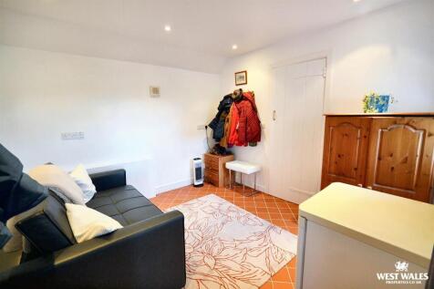 Downstairs Bedroom / Annexe