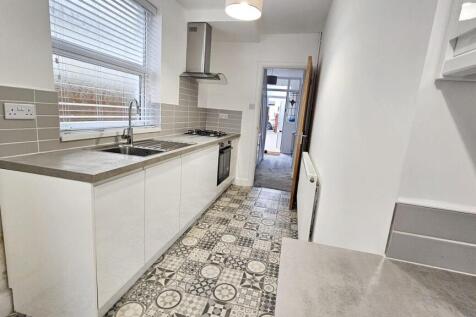 WhatsApp Image 2025-11-13 at 15.30.19 (1).jpeg