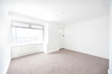 Invermore Place, London, SE18 photo 4