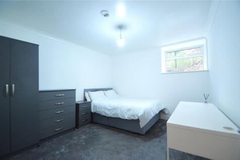 2-bed flat on Coombe Road, Croydon, CR0, £1,600/mo