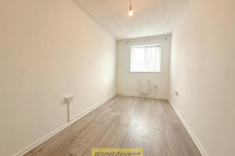 Copenhagen Close Luton LU3 3TG photo 3