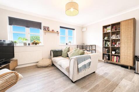 Ferry Road, Hullbridge, Hockley, Essex, SS5 photo 3