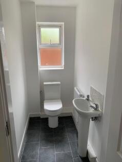 26 Dean Lane, Manchester, Greater Manchester, M40 3AU photo 4