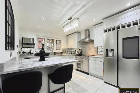 Jacks Close, Wickford photo 5