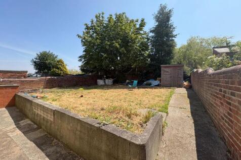 Burnell Street, Brimington, Chesterfield photo 4
