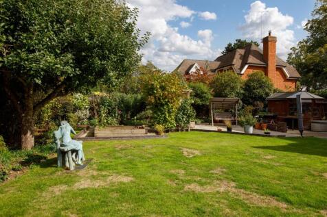 Stunning Landscaped Gardens
