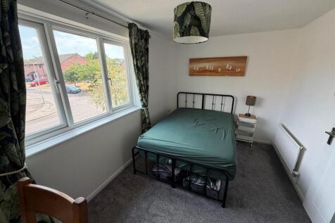 Hooke Close, Canford Heath, Poole photo 4