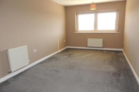 OPEN PLAN LOUNGE/KITCHEN