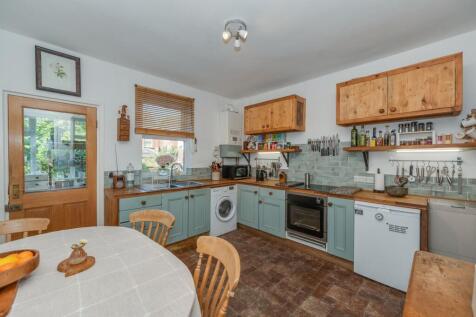 KITCHEN/DINER AND LOUNGE