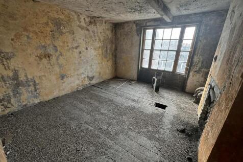 Room 4.jpg