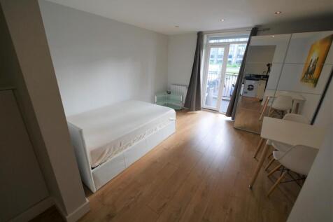 Flat 3, Woodside, Bournemouth BH1 photo 3
