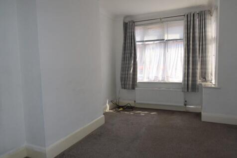 Gordon Road, Northfleet, Gravesend, DA11 9JN- 2 Bedroom Terraced House photo 4