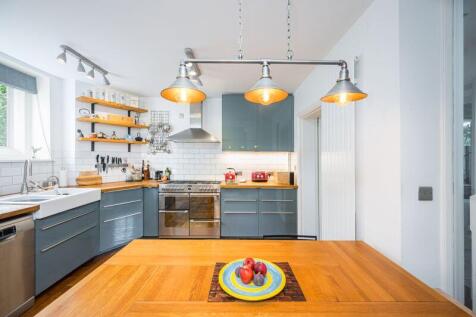 Kitchen / Breakfast Room