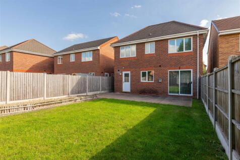 5 Lakeside Close-15.jpg