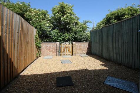 Garden rear.jpg