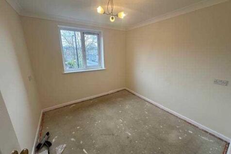 Manor Park House, 87 Bullar Road, Southampton photo 5