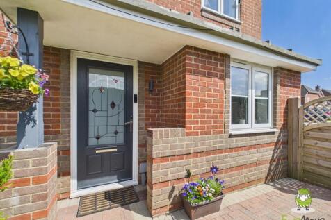EweMove Estate Agents Basingstoke - 58 Dorset Cres