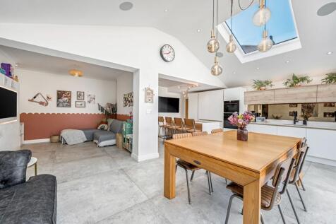 Kitchen/ Dining/ Family Room