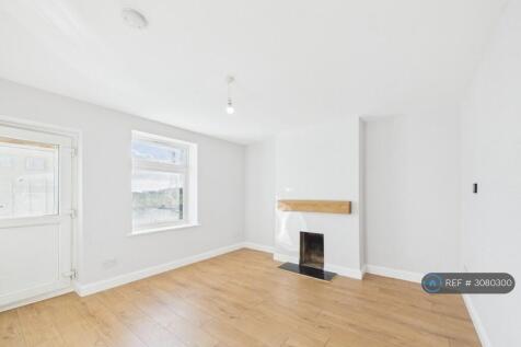 Belton Cottage, Norwich, NR15 photo 2