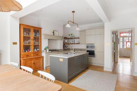 386B6102-HDR.jpg