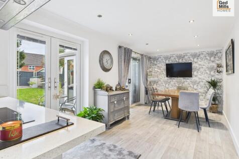 CAM04261G0-PR0090...