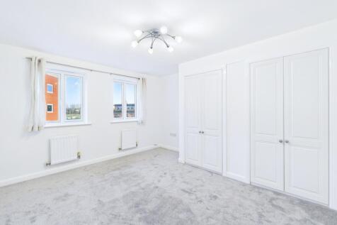 CAM01909G0-PR0430-STILL018