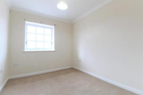 Albany Gardens, Colchester, Essex photo 4