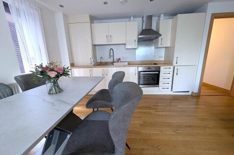 Zodiac Close, Edgware, HA8 photo 3