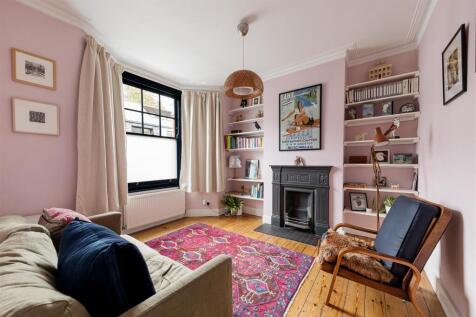 Pasquier Road, E17
