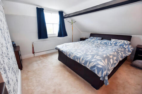 Principal Bedroom...