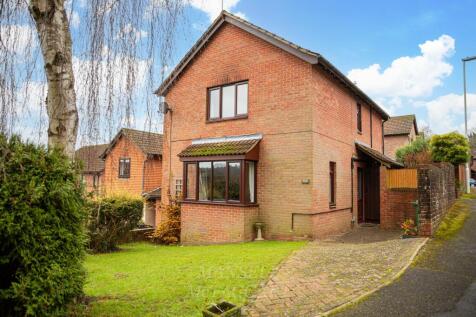 East Grinstead, RH19 - property photo