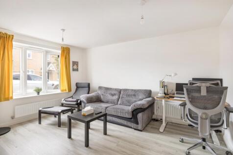 Searle Way, Bishops Stortford, CM23 photo 3