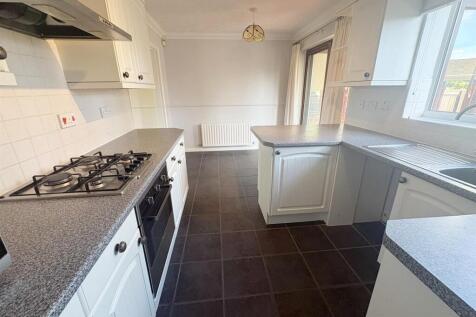 kitchen 3.jpg
