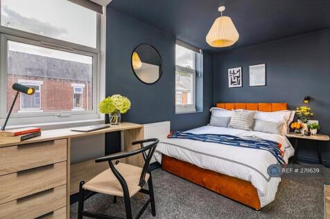 Stylish Ensuite Studio In Central Derby! 