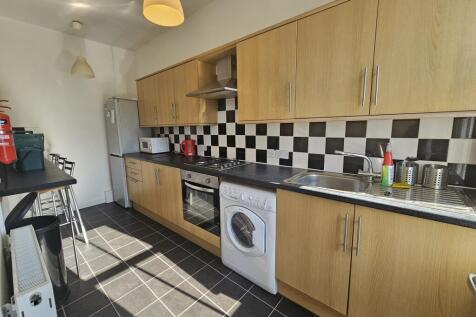 Flat 2 3 St Mary's Crescent, Leamington Spa photo 2