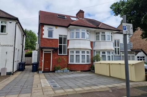 5 bed semi-detached house for sale Brook Avenue, 