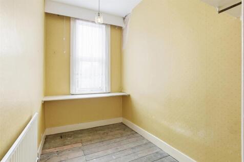 1614774563 - 141 Park Lane, SM5 - 9.jpg