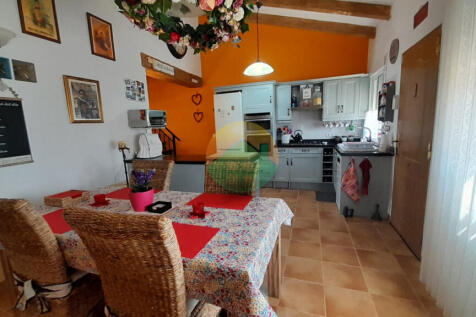 3 Bedroom Semi-Detached For Sale-PIN21-12