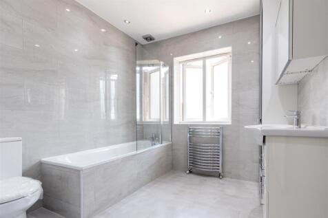 bathroom (1 of 1).jpg