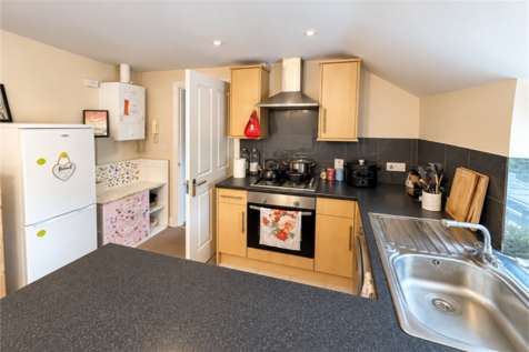 Madeira Avenue, Worthing, BN11 photo 3