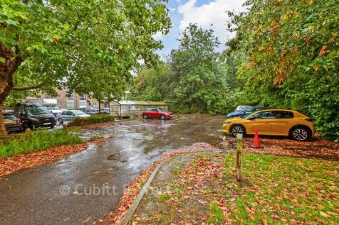 Driveway/Parking